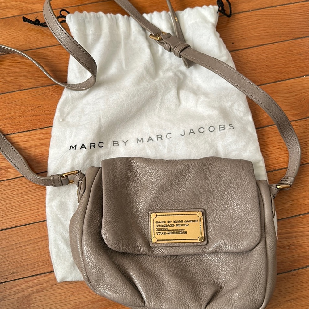 Marc Jacobs Crossbody - Taupe